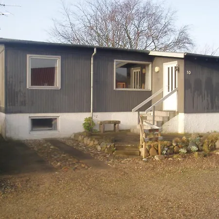 Alléhuset Nyaraló *